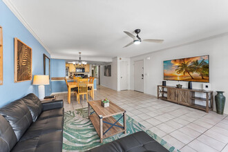 2040 Royal Bay Blvd in Kissimmee, FL - Building Photo - Building Photo