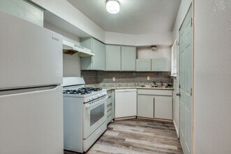 808 E 5th St in Irving, TX - Building Photo - Building Photo