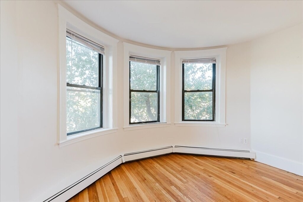 1680 Commonwealth Ave, Unit #2 in Boston, MA - Foto de edificio