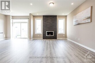 226 Cranesbill Rd in Ottawa, ON - Building Photo - Building Photo