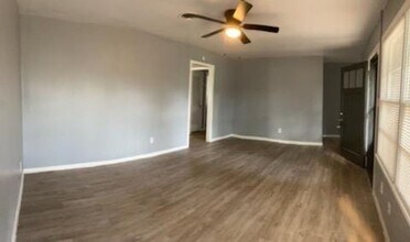 1920 44th St in Lubbock, TX - Building Photo - Building Photo