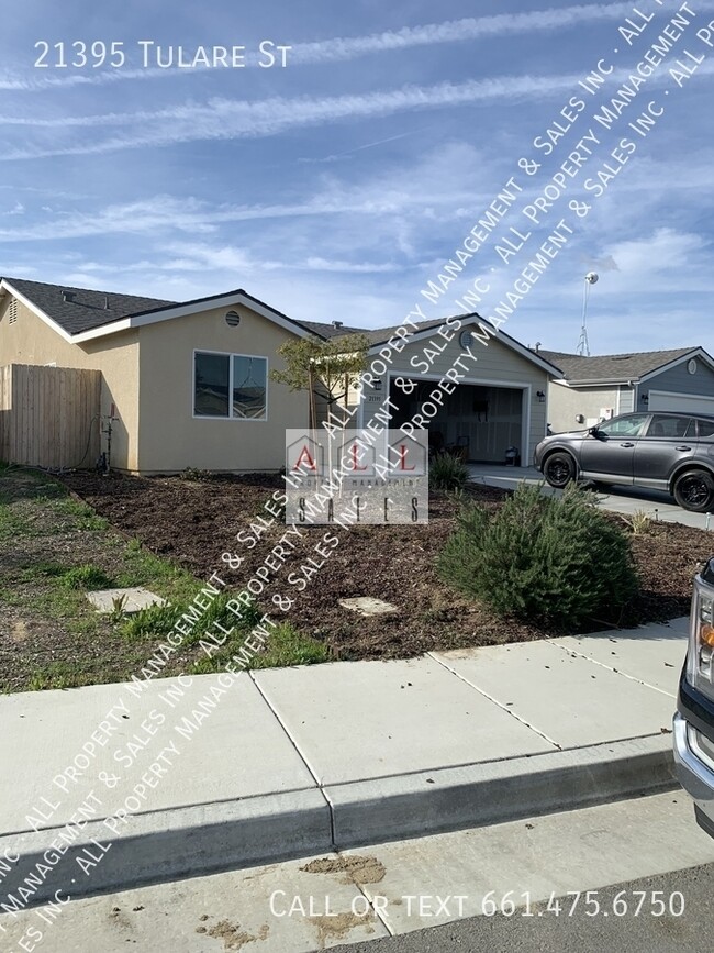 property at 21395 Tulare St