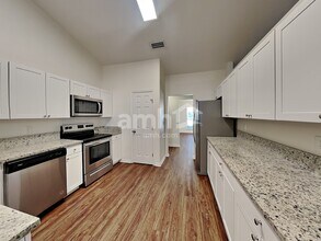 3256 Silverado Cir in Green Cove Springs, FL - Foto de edificio - Building Photo