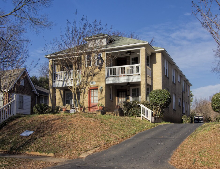 520 Grandin Rd in Charlotte, NC - Foto de edificio