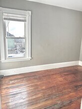 653 Brock Ave, Unit 3 in New Bedford, MA - Building Photo - Building Photo