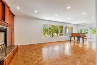 17 Muth Dr in Orinda, CA - Building Photo - Building Photo