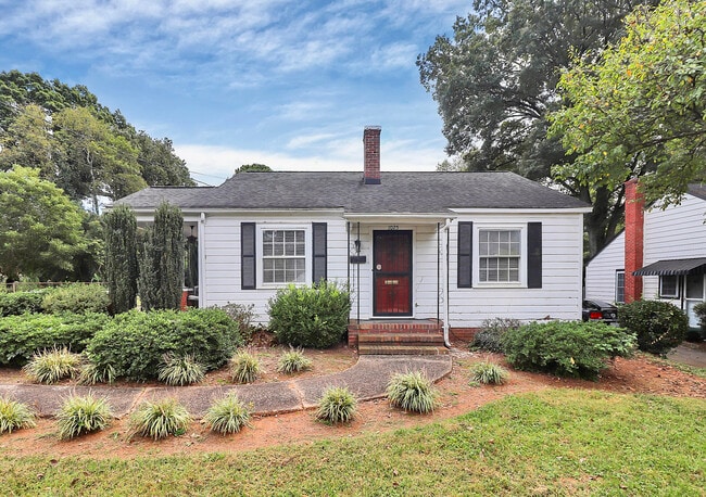 property at 1025 Druid Cir