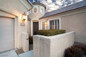 2268 Lyrical Rd in Henderson, NV - Building Photo - Building Photo