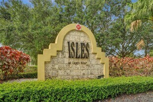 417 Vista Isles Dr in Sunrise, FL - Building Photo