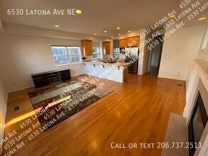 6530 Latona Ave NE in Seattle, WA - Building Photo - Building Photo