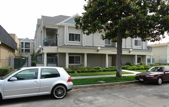 Silvercest Residences in Glendale, CA - Building Photo - Building Photo