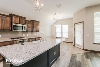 15904 Tall Grass Dr in Oklahoma City, OK - Foto de edificio - Building Photo