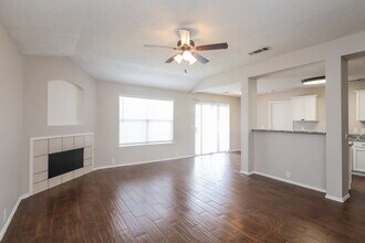 100 Walnut Dr in Seagoville, TX - Building Photo - Building Photo