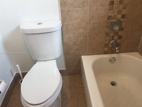 830 NW 106th Ave, Unit 8B7-1 in Miami, FL - Building Photo - Building Photo