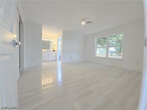 687 Grove Dr in Naples, FL - Building Photo - Building Photo