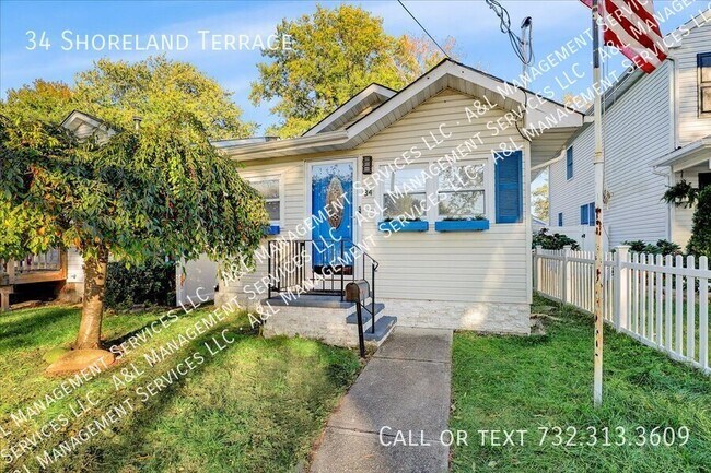 34 Shoreland Terrace in Middletown, NJ - Building Photo - Building Photo