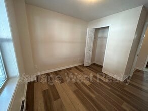 598-598 Sutherland Ave in Kelowna, BC - Building Photo - Building Photo