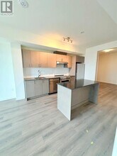 8960 Jane St in Vaughan, ON - Building Photo - Building Photo