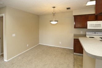 Quail Run Apartments in Colorado Springs, CO - Building Photo - Interior Photo