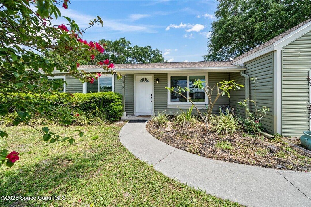 1313 Ethel Cir NE in Palm Bay, FL - Building Photo