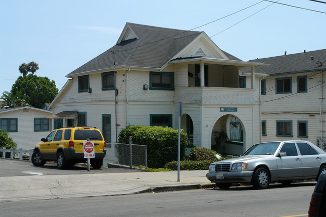 23 W Mission St in Santa Barbara, CA - Building Photo - Building Photo