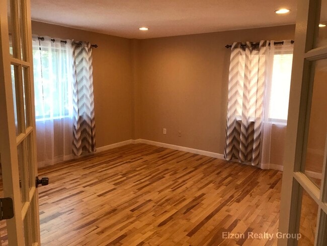 property at 276 Chestnut Hill Ave