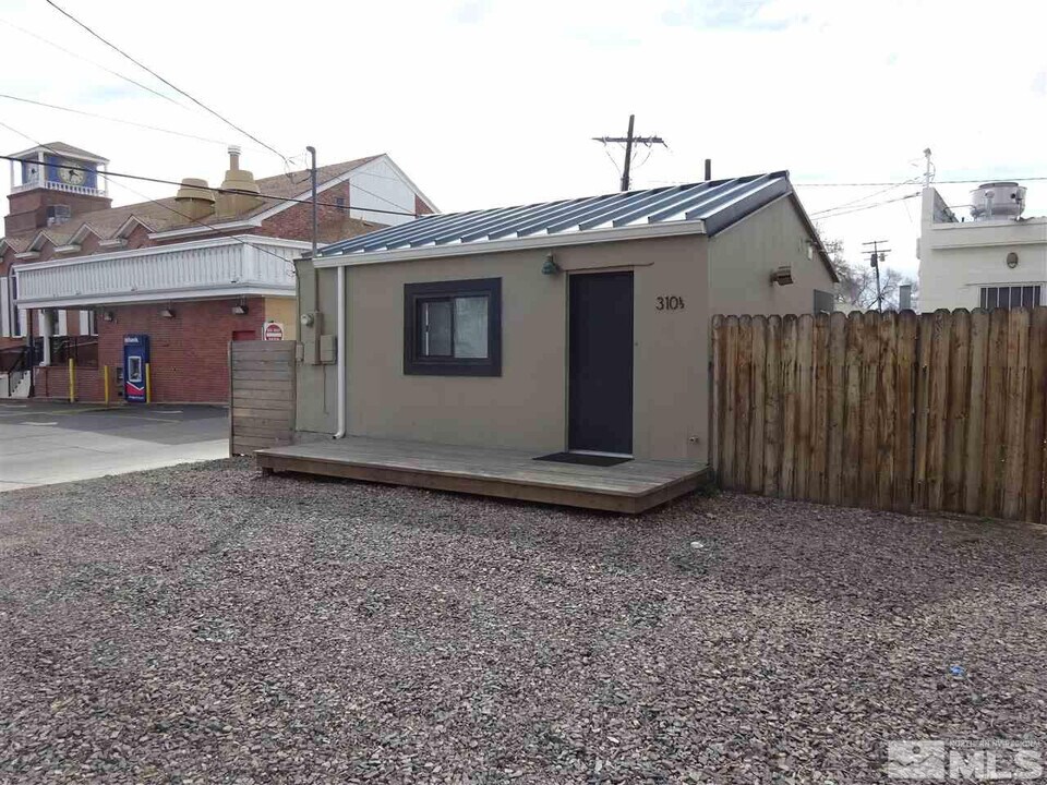 310 Wonder St in Reno, NV - Building Photo