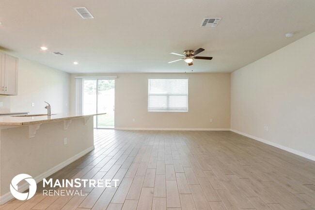 1082 Oak Vly Dr in Auburndale, FL - Foto de edificio - Building Photo