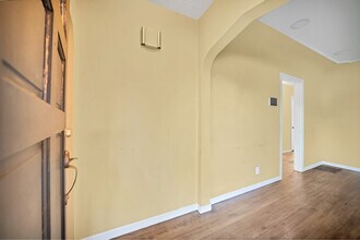 1301 S Lee Ave in Lodi, CA - Building Photo - Building Photo