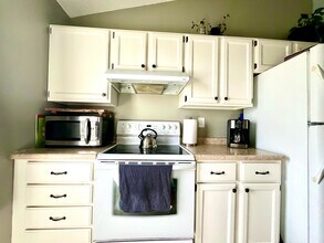 2319 10th St in Coralville, IA - Building Photo - Building Photo