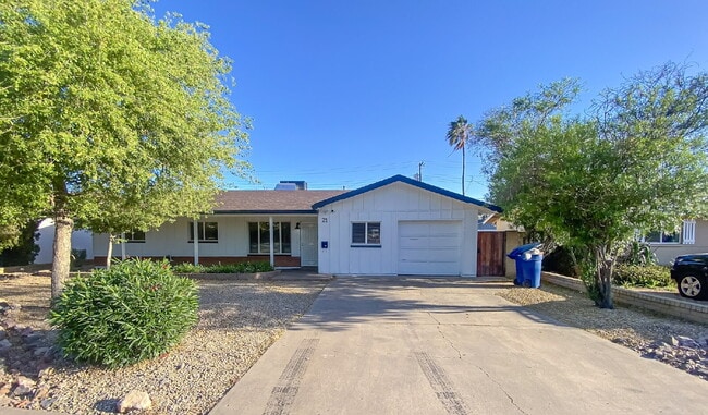 property at 21 E Alameda Dr