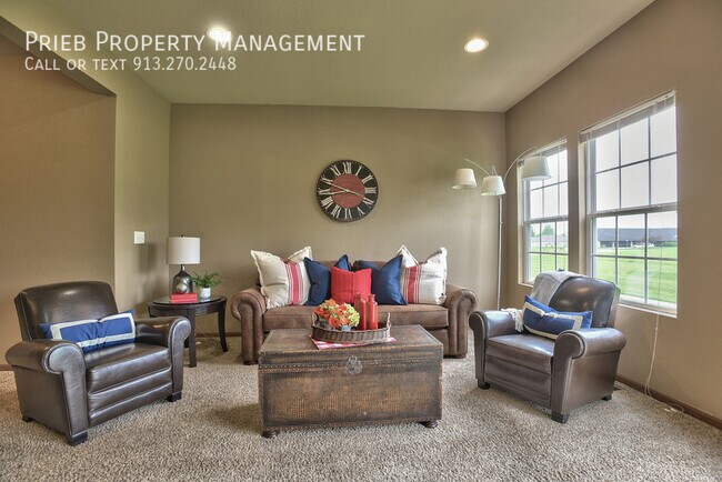 807 S Woodson Ct in Gardner, KS - Building Photo - Building Photo