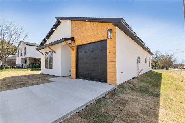 4501 Christy Dr in Granbury, TX - Building Photo - Building Photo