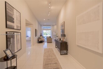 2883 Oakbrook Dr in Weston, FL - Building Photo - Building Photo