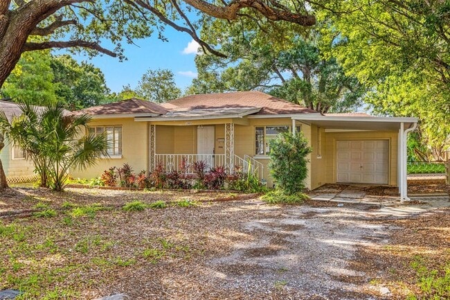 property at 1005 W Woodlawn Ave