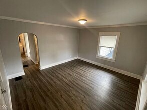 129 W Hendricks St in Shelbyville, IN - Building Photo - Building Photo