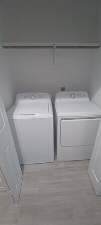 418 Plymouth St photo'