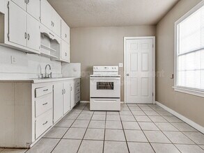 4001 N Rockwell Ave in Bethany, OK - Building Photo - Building Photo