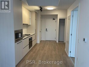 10 Graphophone Grv in Toronto, ON - Building Photo - Building Photo