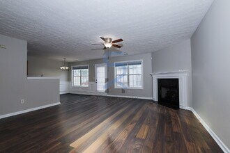 632 Shadow Lake Dr in Lithonia, GA - Foto de edificio - Building Photo