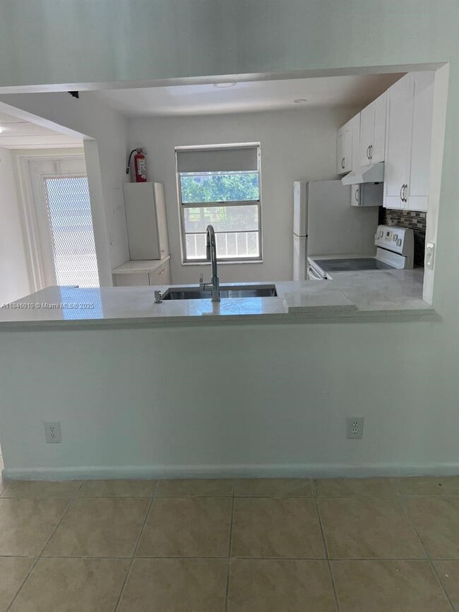 property at 1015 Country Club Dr