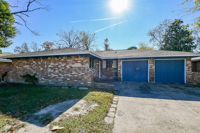 property at 7619 W Gulf Bank Rd