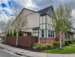 206 SW Marsuda Terrace in Beaverton, OR - Building Photo - Building Photo