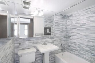 W 97TH ST. in New York, NY - Foto de edificio - Building Photo