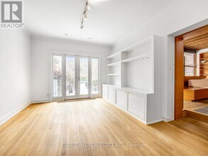 38 Dunvegan Rd. in Toronto, ON - Building Photo - Building Photo