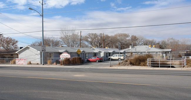 1201 S Main St in Belen, NM - Building Photo - Building Photo