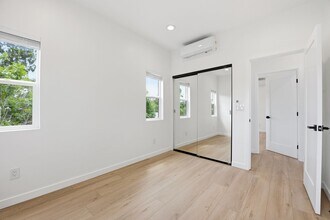 6414 Cleo St in San Diego, CA - Building Photo - Building Photo