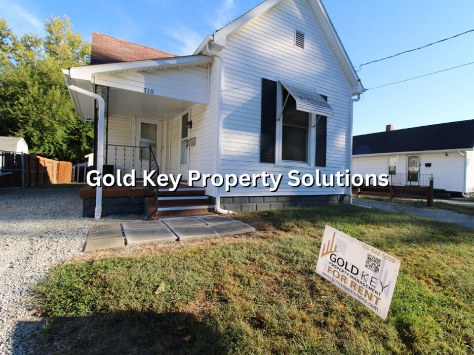 710 E 20th St in Anderson, IN - Foto de edificio