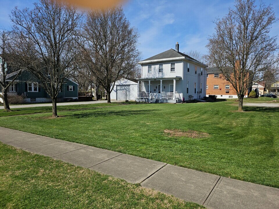 777 Center St, Unit 777 Center Street Unit #2 in Milford, OH - Building Photo