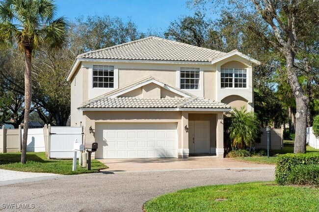 12341 Eagle Pointe Cir in Ft. Myers, FL - Building Photo - Building Photo